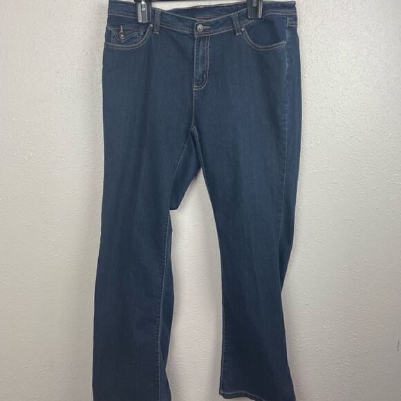 Pre-Owed Passport Womens Jeans Size 12 - Picture 1 of 7